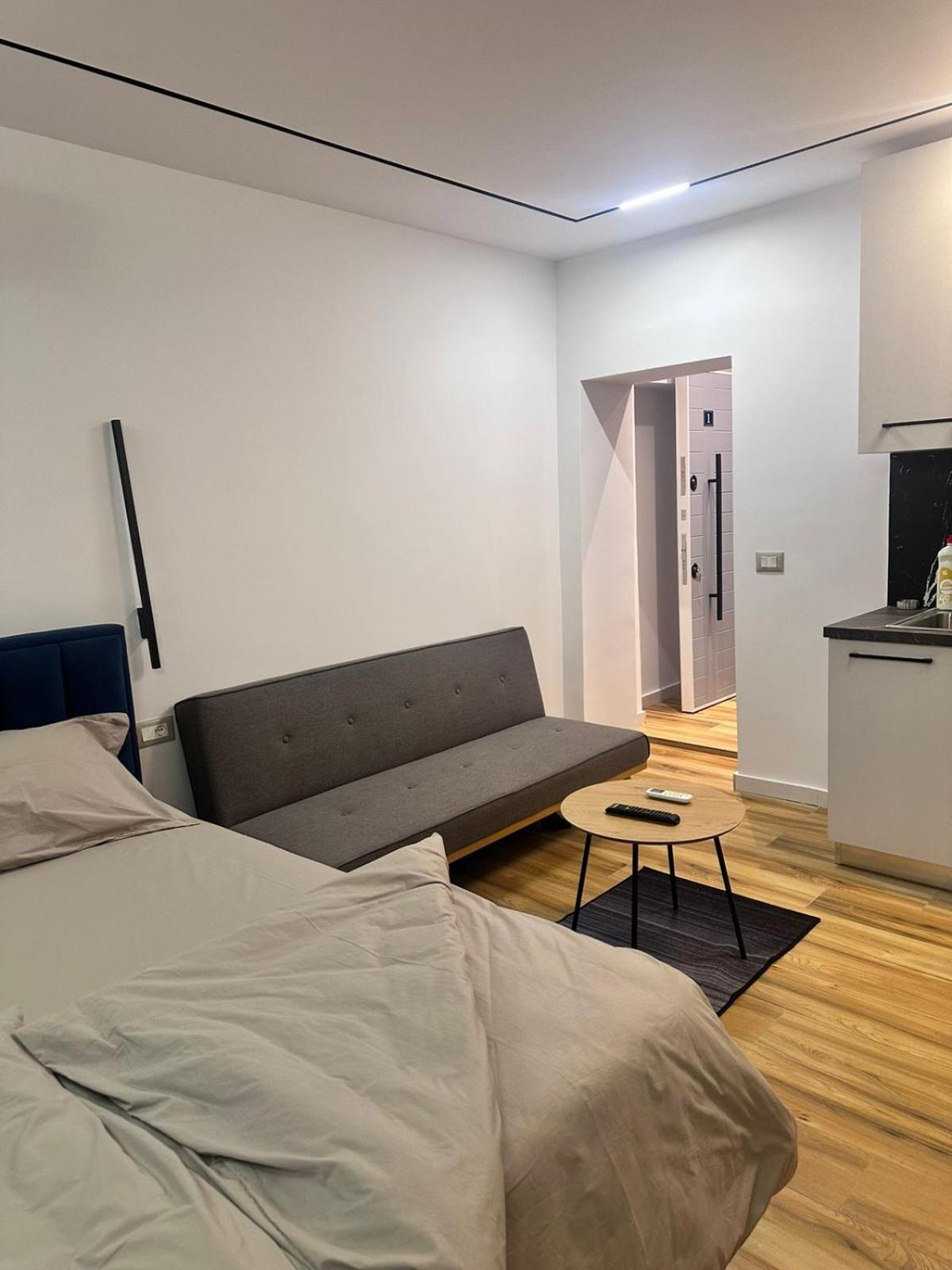 Modern Central Apartments Тирана Экстерьер фото